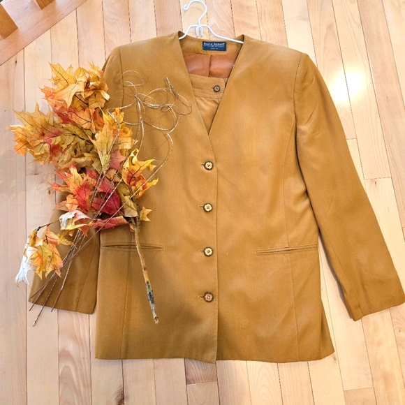 Harve Bernard Gold Skort Woman’s Business Suit, Size 12 Petite - Picture 3 of 11